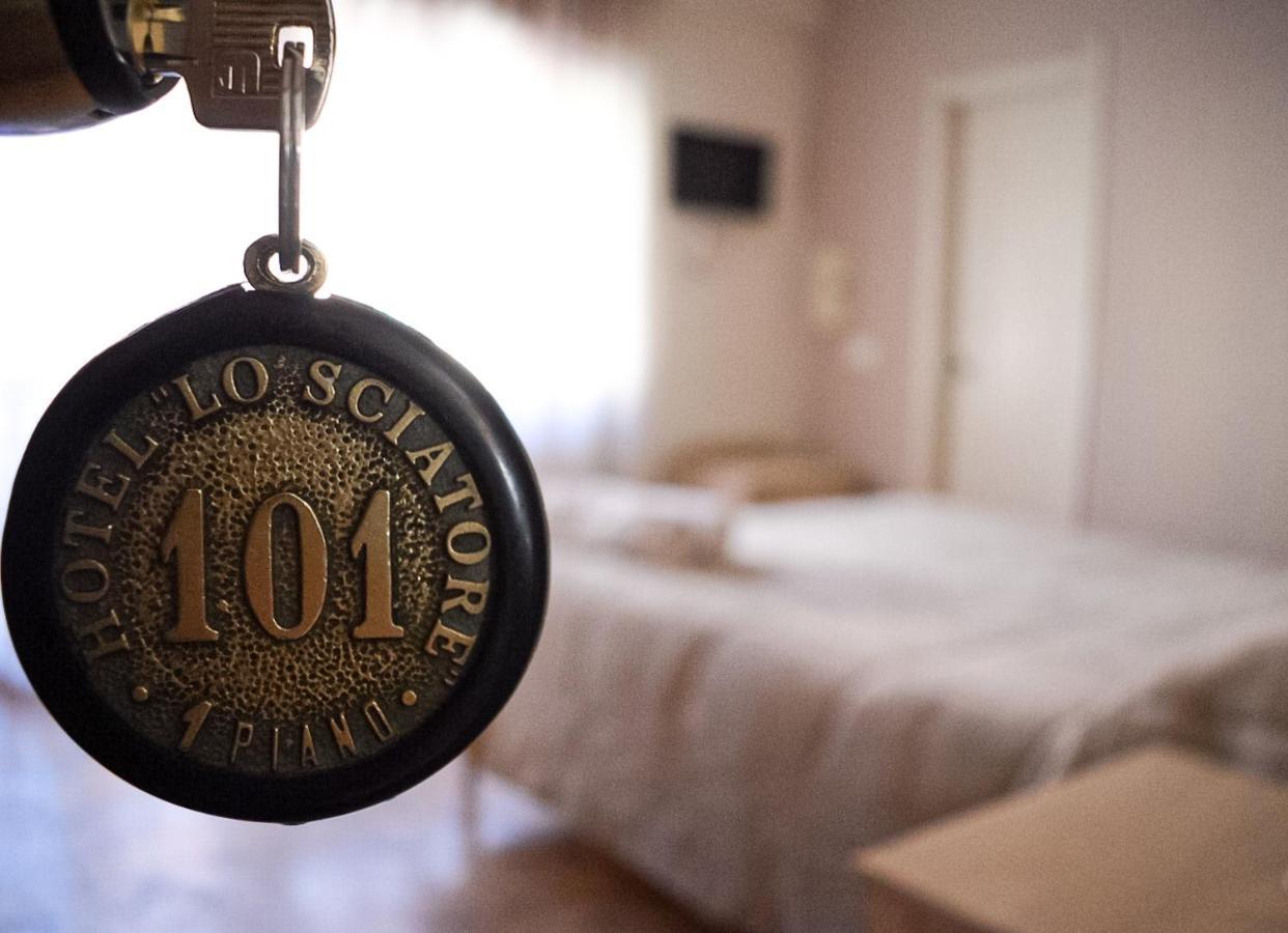 Lo Sciatore Hotel & Restaurant Camigliatello Silano Luaran gambar