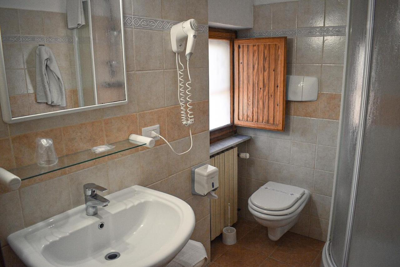 Lo Sciatore Hotel & Restaurant Camigliatello Silano Luaran gambar