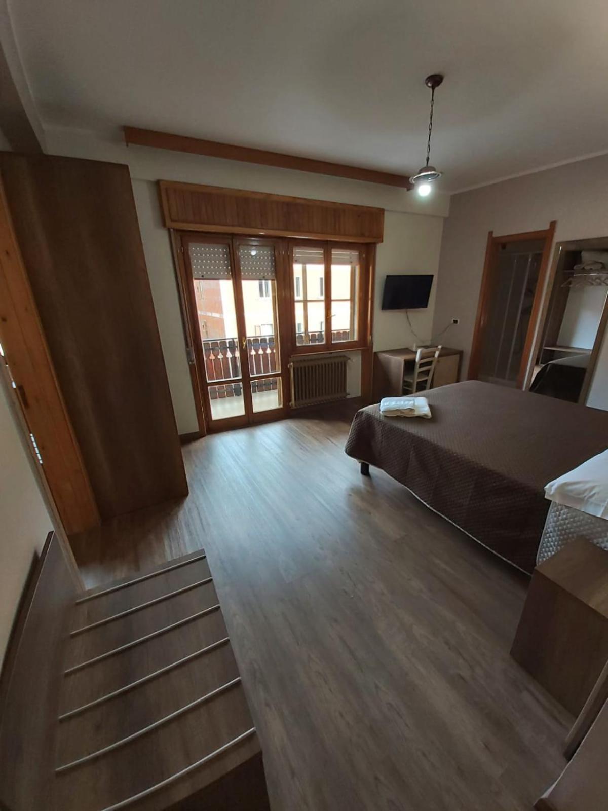 Lo Sciatore Hotel & Restaurant Camigliatello Silano Luaran gambar