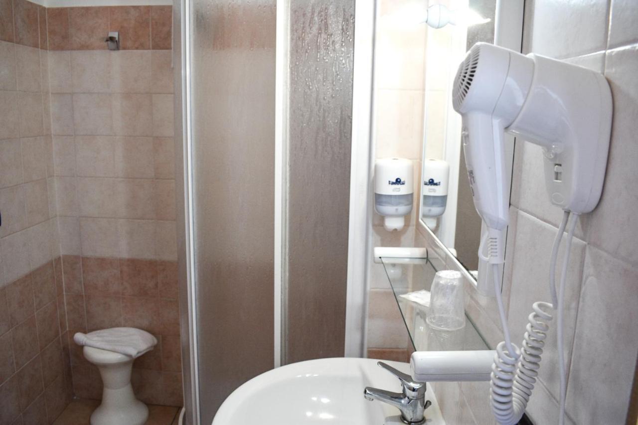 Lo Sciatore Hotel & Restaurant Camigliatello Silano Luaran gambar